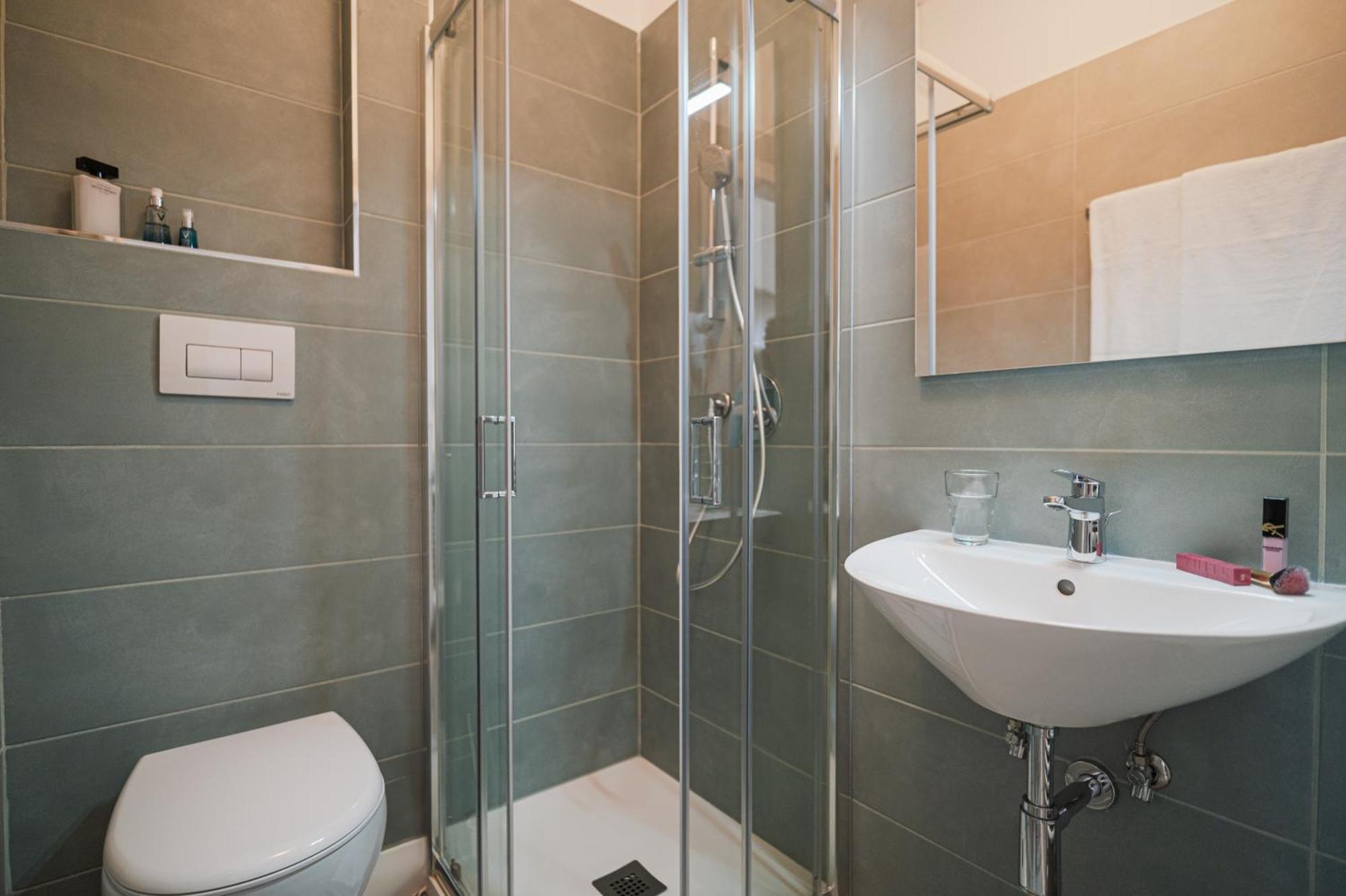 Triple Room,1687474414:JPEG